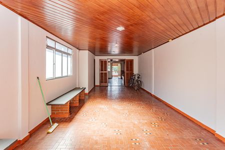 Casa à venda com 150m², 2 quartos e 2 vagas Casa à venda com 150m², 2 quartos e 2 vagasÁrea comum - Salão de festas