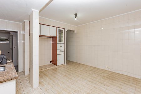 Casa à venda com 150m², 2 quartos e 2 vagas Casa à venda com 150m², 2 quartos e 2 vagasCozinha