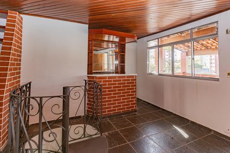 Casa à venda com 150m², 2 quartos e 2 vagas Casa à venda com 150m², 2 quartos e 2 vagasÁrea comum - Salão de festas