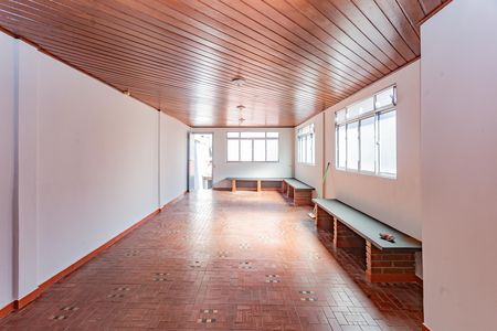 Casa à venda com 150m², 2 quartos e 2 vagas Casa à venda com 150m², 2 quartos e 2 vagasÁrea comum - Salão de festas