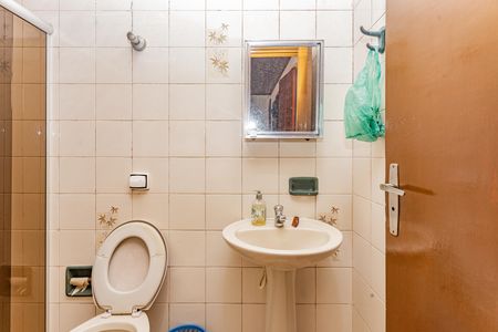 Casa à venda com 150m², 2 quartos e 2 vagas Casa à venda com 150m², 2 quartos e 2 vagasBanheiro do Salão de festas