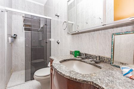Casa à venda com 150m², 2 quartos e 2 vagas Casa à venda com 150m², 2 quartos e 2 vagasBanheiro da Suíte