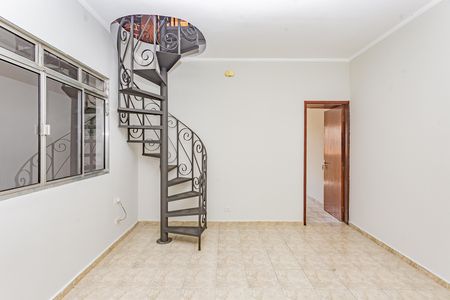 Sala de casa à venda com 2 quartos, 150m² em Jardim Vergueiro, São Paulo