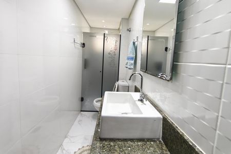 Apartamento à venda com 70m², 3 quartos e 1 vaga Apartamento à venda com 70m², 3 quartos e 1 vagaBanheiro