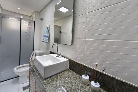 Apartamento à venda com 70m², 3 quartos e 1 vaga Apartamento à venda com 70m², 3 quartos e 1 vagaBanheiro