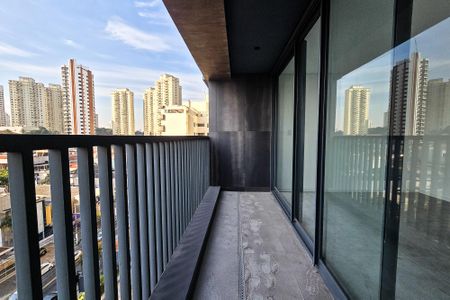 Studio à venda com 31m², 1 quarto e sem vaga Studio à venda com 31m², 1 quarto e sem vagaVaranda