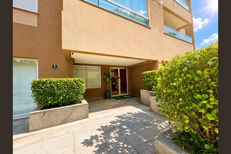 Apartamento para alugar com 70m², 2 quartos e 2 vagasEntrada