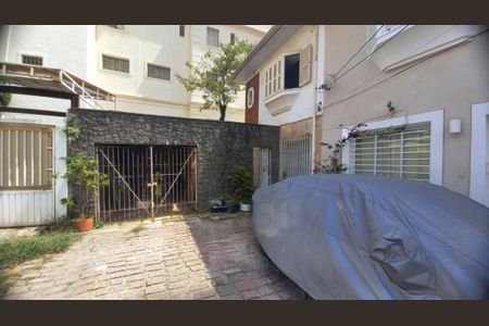 Casa à venda com 3 quartos, 140m² em Vila Nova Conceição, São Paulo