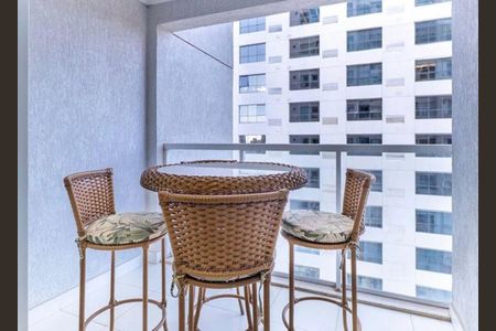 Apartamento à venda com 41m², 1 quarto e 1 vaga Apartamento à venda com 41m², 1 quarto e 1 vagaVaranda