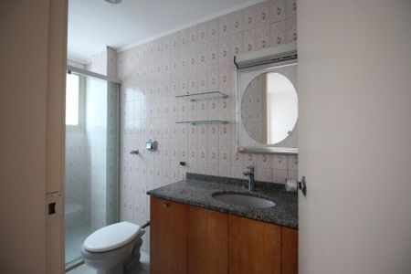 Apartamento à venda com 96m², 2 quartos e 2 vagasBanheiro da Suíte 1