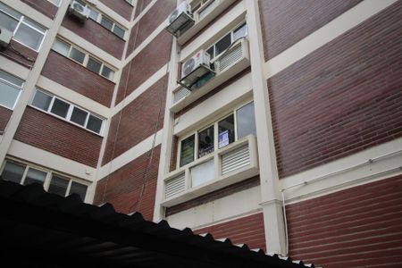 Apartamento à venda com 96m², 2 quartos e 2 vagasPlaquinha