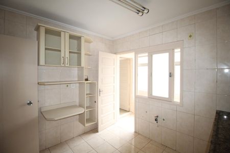 Apartamento à venda com 96m², 2 quartos e 2 vagasCozinha