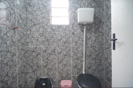 Casa à venda com 100m², 3 quartos e 2 vagasBanheiro 2