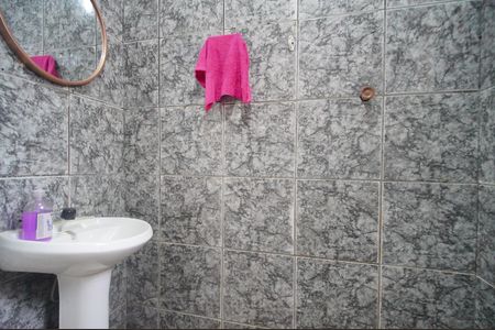 Casa à venda com 100m², 3 quartos e 2 vagasBanheiro 2