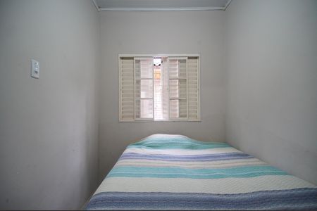 Casa à venda com 100m², 3 quartos e 2 vagasQuarto 2