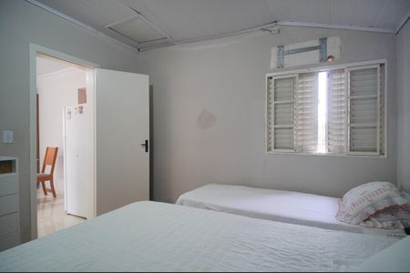 Casa à venda com 100m², 3 quartos e 2 vagasQuarto 3