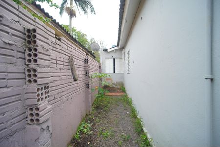 Casa à venda com 100m², 3 quartos e 2 vagasCorredor