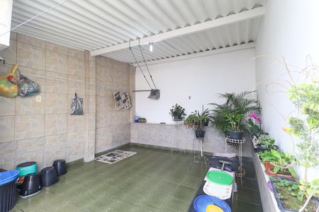 Casa à venda com 220m², 3 quartos e 2 vagas