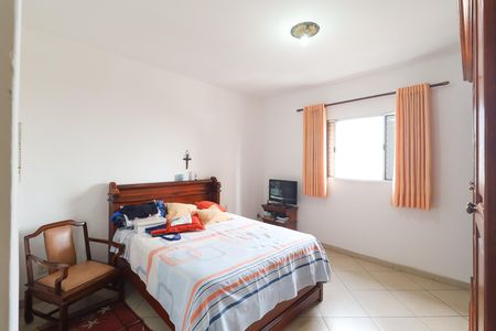 Casa à venda com 220m², 3 quartos e 2 vagas