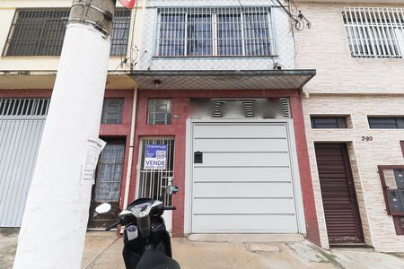 Casa à venda com 220m², 3 quartos e 2 vagas