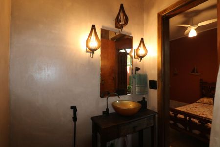 Banheiro de kitnet/studio para alugar com 1 quarto, 15m² em Jardim Sao Caetano, São Caetano do Sul