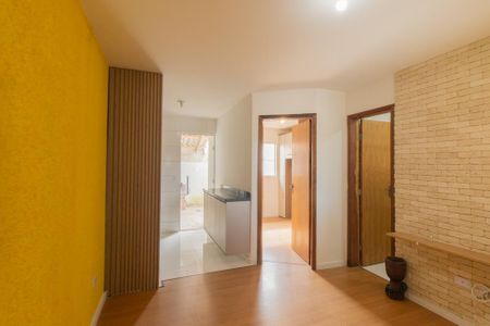 Casa para alugar com 43m², 2 quartos e 1 vaga Casa para alugar com 43m², 2 quartos e 1 vagaSala