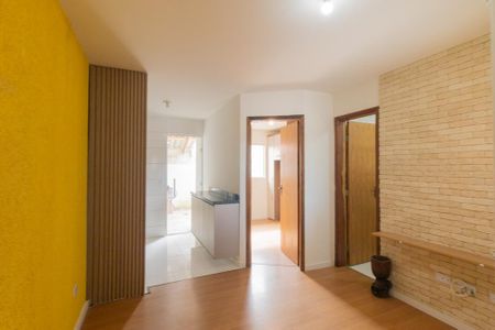 Casa para alugar com 43m², 2 quartos e 1 vaga Casa para alugar com 43m², 2 quartos e 1 vagaSala