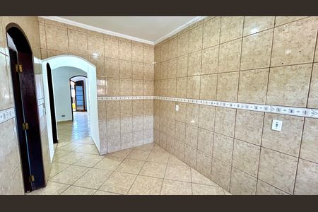 Casa para alugar com 75m², 2 quartos e sem vaga Casa para alugar com 75m², 2 quartos e sem vagaCozinha