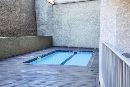 Apartamento à venda com 58m², 1 quarto e 1 vaga Apartamento à venda com 58m², 1 quarto e 1 vagaÁrea comum - Piscina