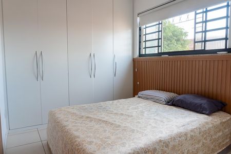 Casa de condomínio à venda com 256m², 5 quartos e 1 vaga Casa de condomínio à venda com 256m², 5 quartos e 1 vagaQuarto 3