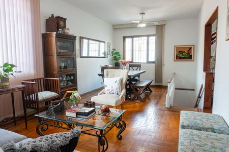 Casa de condomínio à venda com 256m², 5 quartos e 1 vaga Casa de condomínio à venda com 256m², 5 quartos e 1 vagaSala