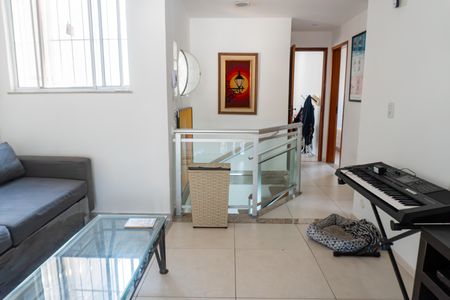 Casa de condomínio à venda com 256m², 5 quartos e 1 vaga Casa de condomínio à venda com 256m², 5 quartos e 1 vagaSala 2