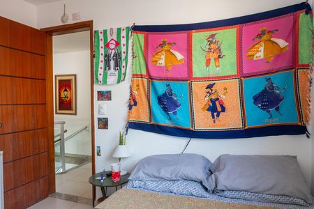 Casa de condomínio à venda com 256m², 5 quartos e 1 vaga Casa de condomínio à venda com 256m², 5 quartos e 1 vagaQuarto 2