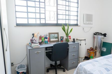 Casa de condomínio à venda com 256m², 5 quartos e 1 vaga Casa de condomínio à venda com 256m², 5 quartos e 1 vagaQuarto 1