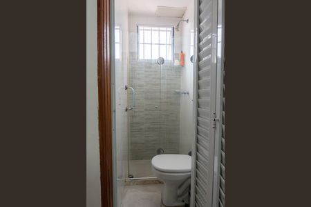 Casa de condomínio à venda com 256m², 5 quartos e 1 vaga Casa de condomínio à venda com 256m², 5 quartos e 1 vagaBanheiro 3