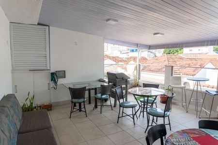 Casa de condomínio à venda com 256m², 5 quartos e 1 vaga Casa de condomínio à venda com 256m², 5 quartos e 1 vagaVaranda