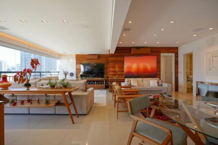 Apartamento à venda com 213m², 4 quartos e 4 vagas