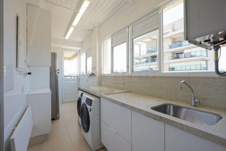 Apartamento à venda com 213m², 4 quartos e 4 vagas