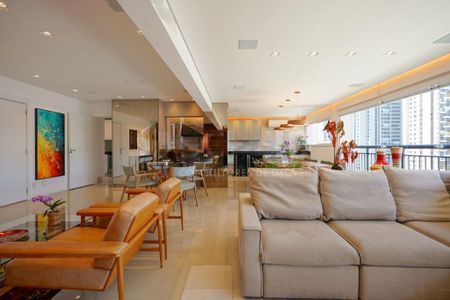 Apartamento à venda com 213m², 4 quartos e 4 vagas
