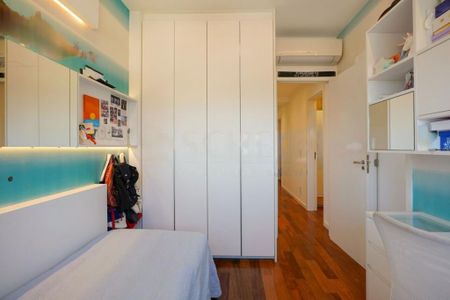 Apartamento à venda com 213m², 4 quartos e 4 vagas