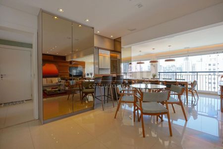 Apartamento à venda com 213m², 4 quartos e 4 vagas