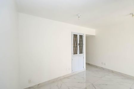 Apartamento para alugar com 69m², 2 quartos e 1 vagaSala