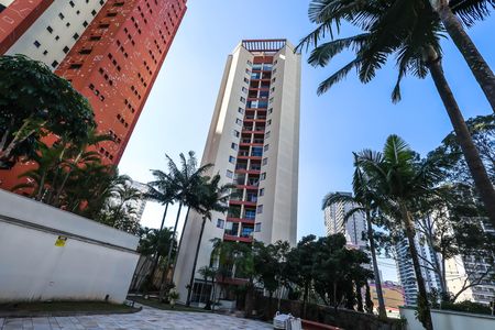 Apartamento para alugar com 69m², 2 quartos e 1 vagaFachada
