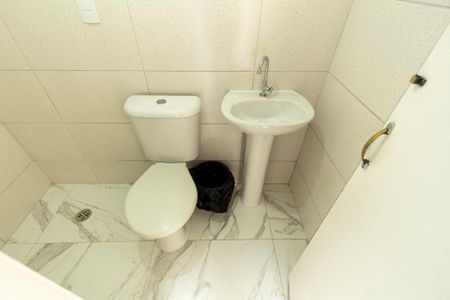 Casa para alugar com 99m², 3 quartos e 1 vaga Casa para alugar com 99m², 3 quartos e 1 vagaBanheiro Edícula