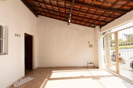 Casa para alugar com 99m², 3 quartos e 1 vaga Casa para alugar com 99m², 3 quartos e 1 vagaGaragem