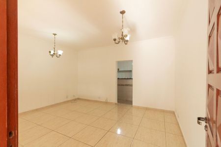 Casa para alugar com 99m², 3 quartos e 1 vaga Casa para alugar com 99m², 3 quartos e 1 vagaSala