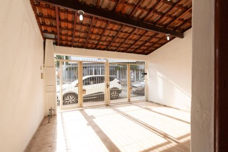 Casa para alugar com 99m², 3 quartos e 1 vaga Casa para alugar com 99m², 3 quartos e 1 vagaGaragem