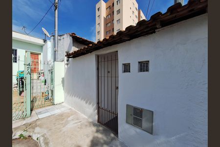 Casa para alugar com 200m², 2 quartos e sem vaga Casa para alugar com 200m², 2 quartos e sem vagaFachada