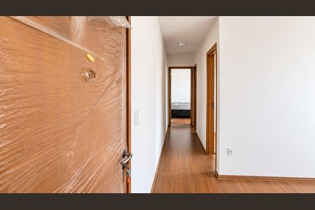 Corredor de apartamento para alugar com 2 quartos, 44m² em Setor Faicalville, Goiânia
