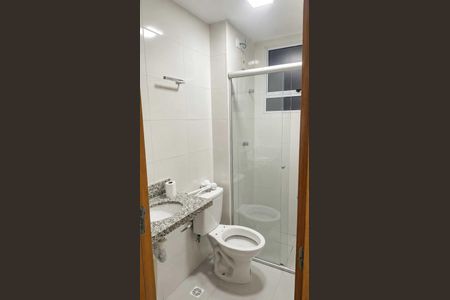 Banheiro de apartamento para alugar com 2 quartos, 44m² em Setor Faicalville, Goiânia